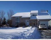 ORLEANS - Well maintained 3 bdrm custom built home
